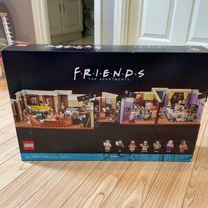 LEGO Friends The Apartments Set with Colorful Scenes